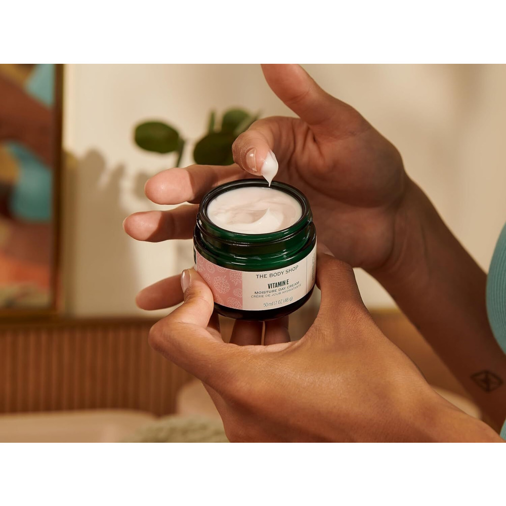 The Body Shop Vitamin E Moisture Cream, Paraben-Free Facial Cream, 1.7 Oz - 2