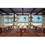 Wonderdays Premium Gift Box - One Night Hotel Stay for Two in a Beachfront Hotel - Unique gift for christmas, birthdays and any other occasion - 5 miniature