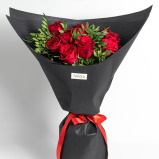 9 Premium Red Roses - 1 miniature