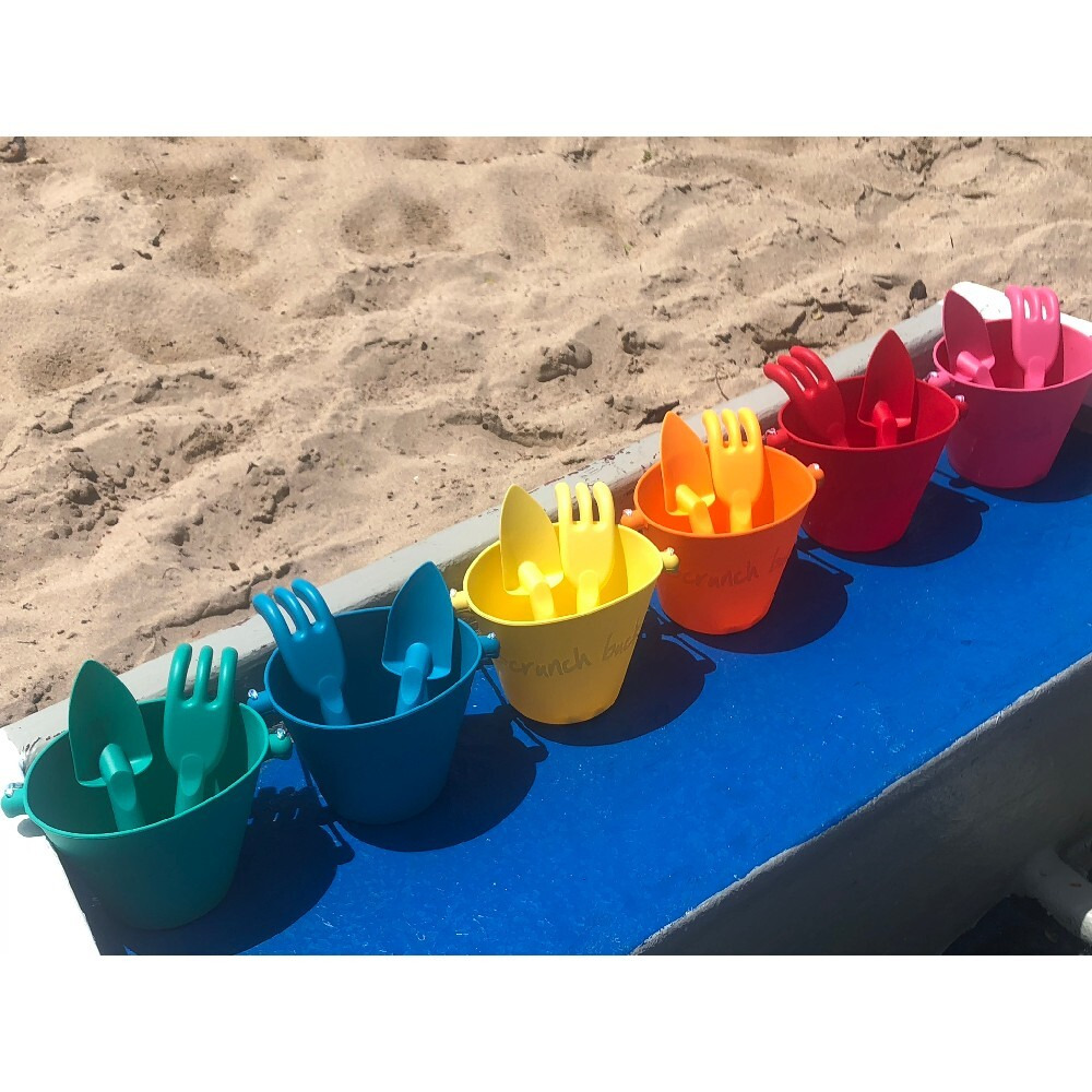 لعبة RAKES Scrunch، أداة اللعب بالرمل، السيليكون، بيض البط الأزرق - 5