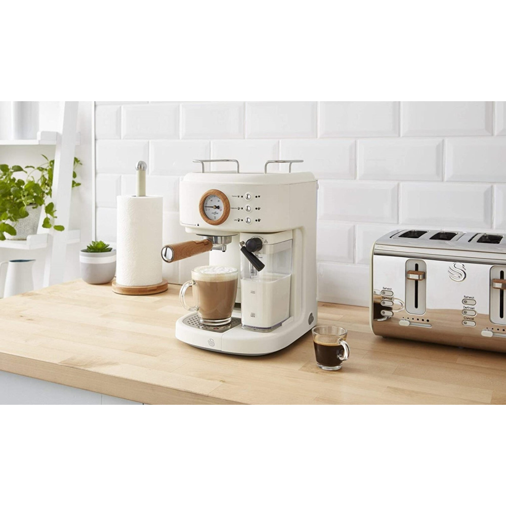 ماكينة صنع قهوة اسبريسو نورديك من سوان Sk22110whtn مع رغوة الحليب، التحكم في ضغط البخار، خزان مياه قابل للفصل سعة 1.2 لتر، 1100 وات - 1