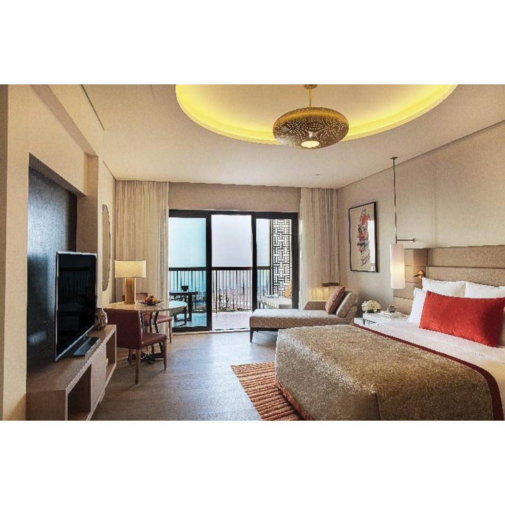 Wonderdays Premium Gift Box - One Night Hotel Stay for Two in a Beachfront Hotel - Unique gift for christmas, birthdays and any other occasion - 3