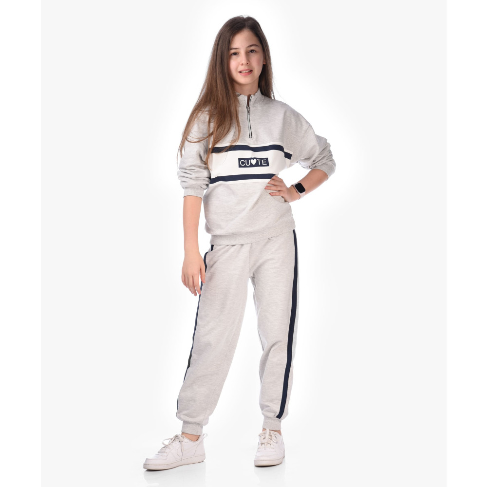 طقم ملابس عسكرية مكون من قطعتين للبنات، بلوزة رياضية بنصف سحاب + بنطلون (11-12 سنة)، رمادي - 2