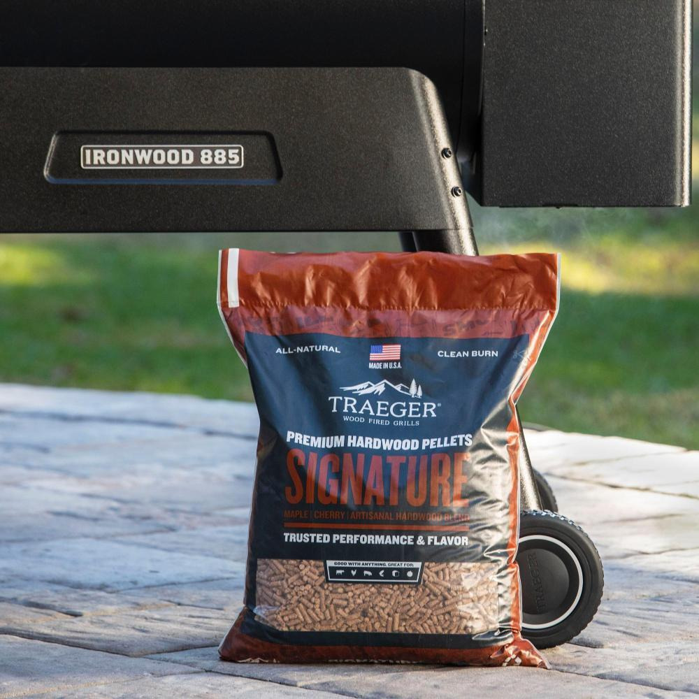 Traeger Signature Blend Wood Pellets 20Lb Bag - 7