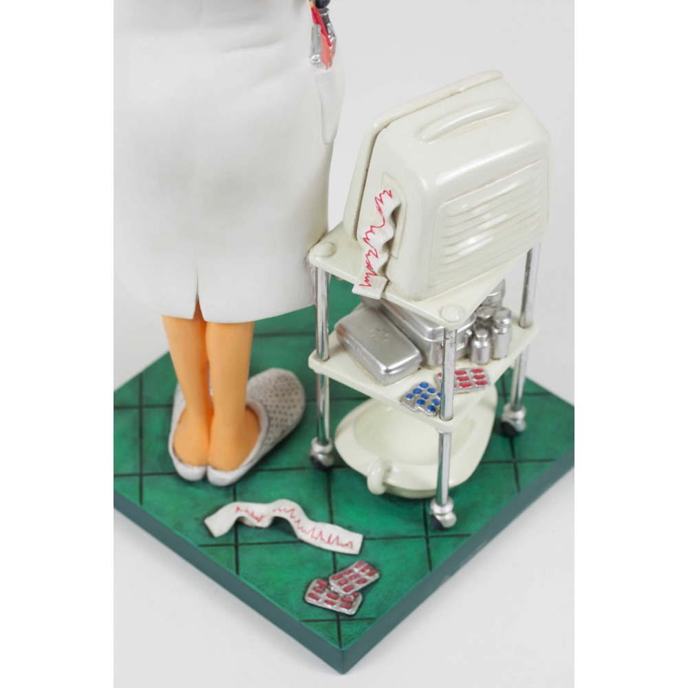 MADAM DOCTOR (MINI) - 4